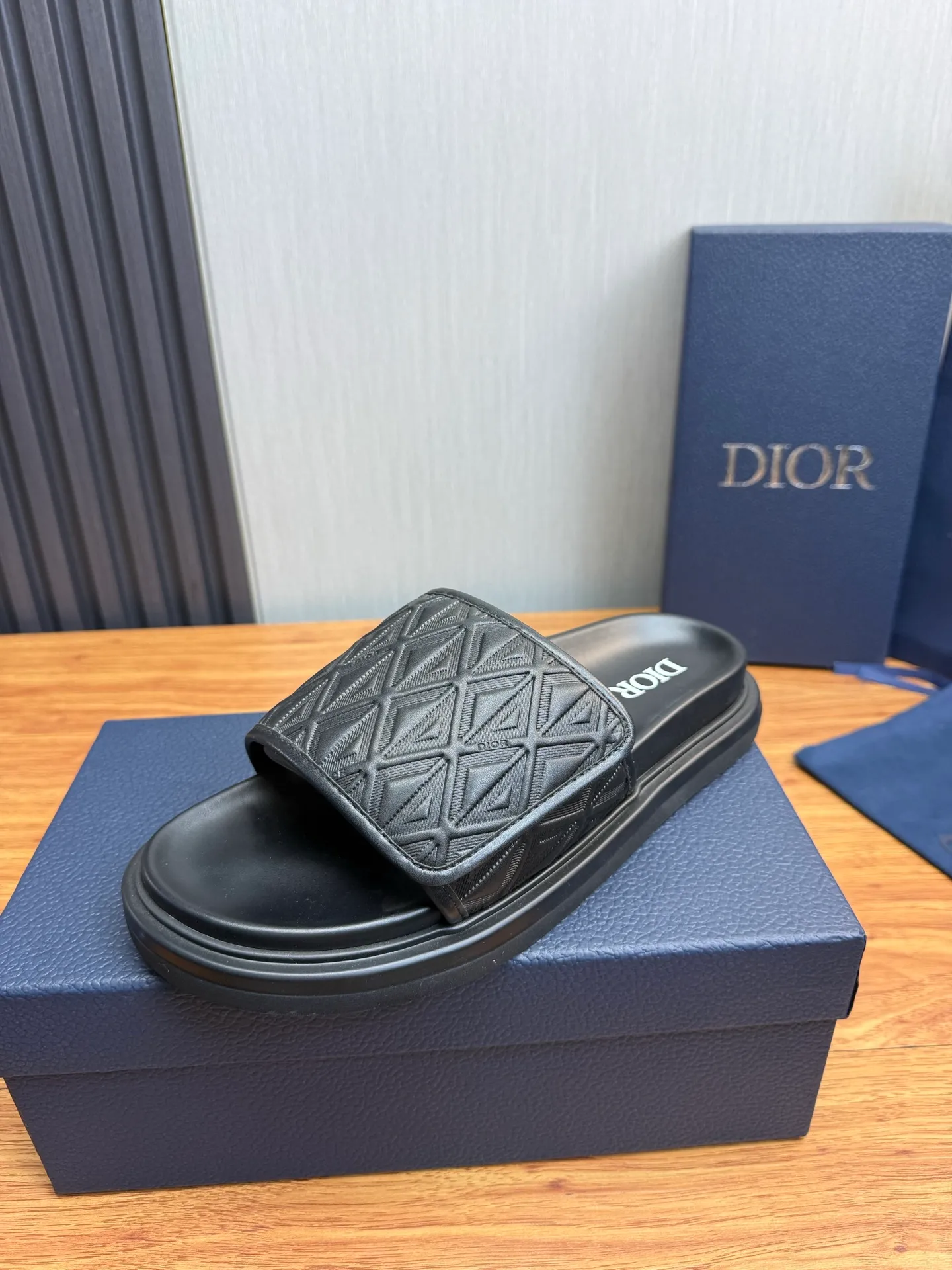 Men's shoes 280💰 Dior. Men's slippers🩴Official website 1:1 production 38-45 yards 45 46 🉑️Customized original material shipped✅